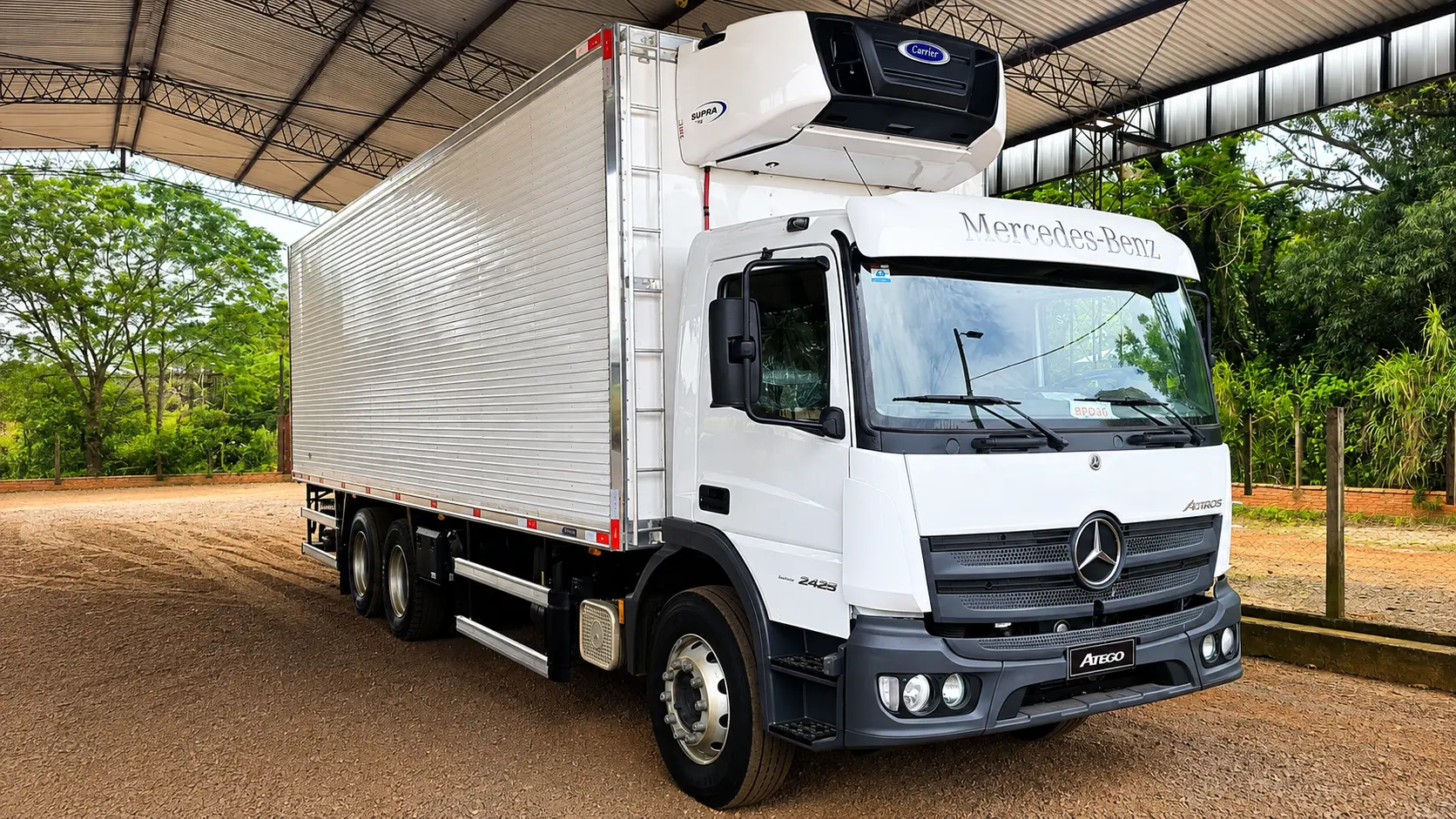 Camión frigorífico con unidad de refrigeración Carrier de PY Stark